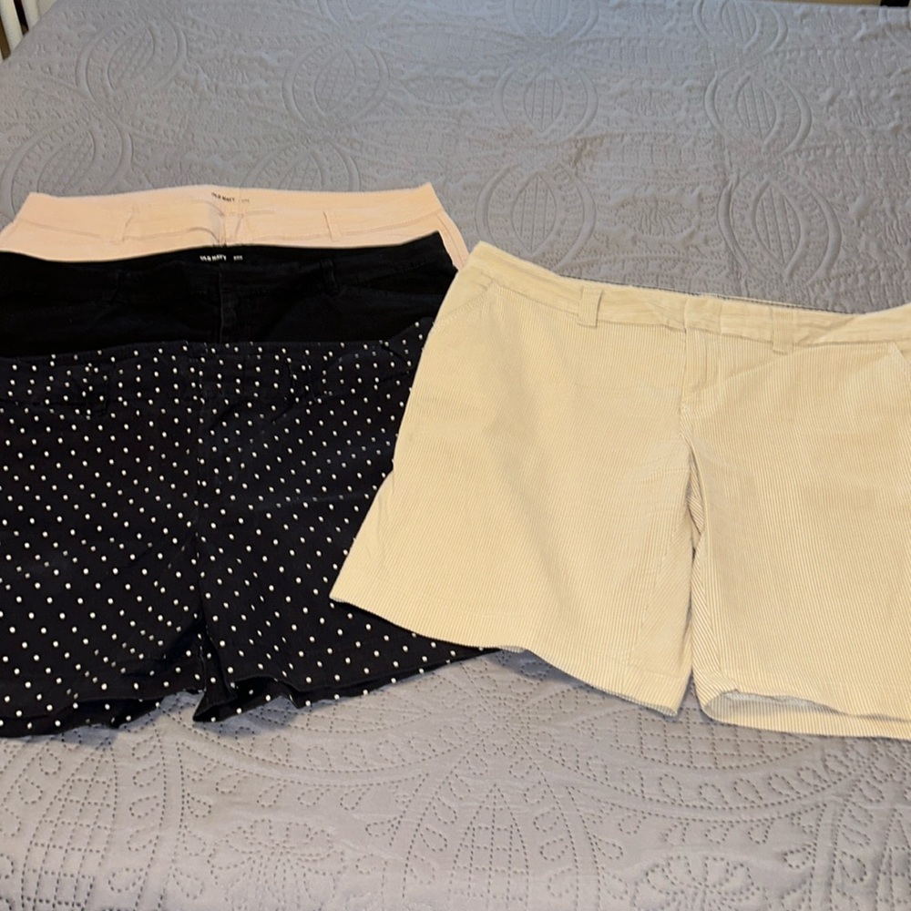 Set a four women’s shorts